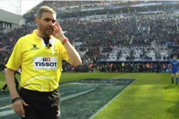 Le béarnais Jérôme Garcès sera l'arbitre de la finale Angleterre - Afrique du Sud samedi à Yokohama, le dernier match de sa carrière. Une consécration