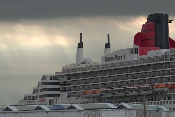 Le Queen Mary 2 en escale au Havre