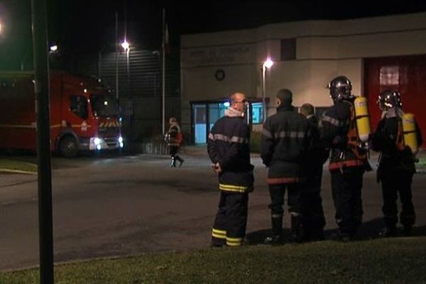 Les pompiers d'Argentan, de Chamboix et Ecouché ont été appelés au centre de détention d'Argentan le 6 décembre dernier