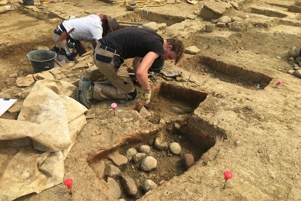 Les fouilles archéologiques du site gallo-romain de Bouriège dans l'Aude laissent apparaître de nombreux fours culinaires. Mercredi 10 juillet 2024.