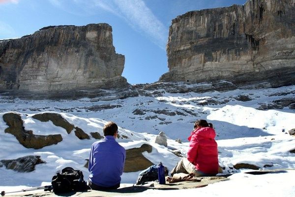 Pause-déjeuner à la brèche de Roland 