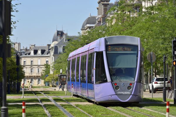 Aucune blessure sérieuse ne serait à déplorer et la circulation des tramways a pu reprendre normalement.