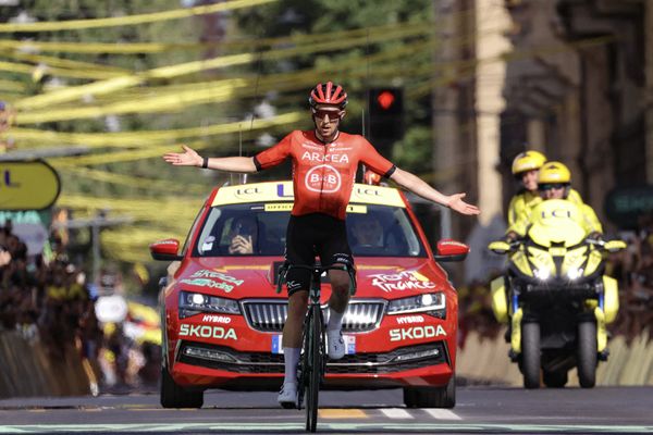 Le Normand Kevin Vauquelin a remporté la deuxième étape du Tour de France à Bologne. C'est sa première participation à la Grande boucle.