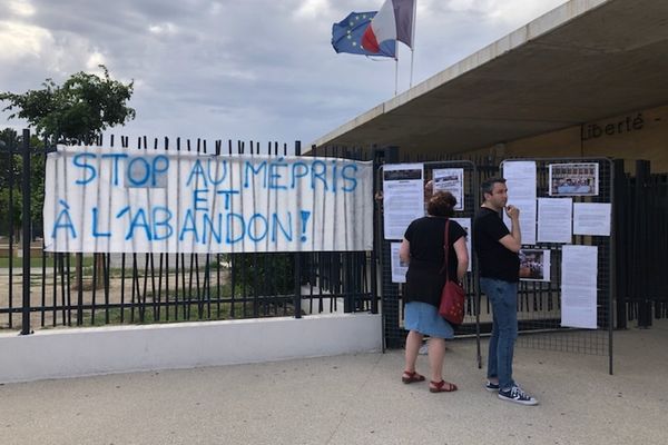 Les professeurs du collège de Valréas dénoncent les moyens alloués à l'établissement pour la rentrée prochaine.