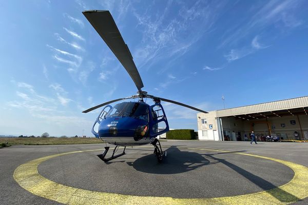 Coronavirus : un hélicoptère de la gendarmerie de Haute-Vienne patrouille pour repérer les personnes ne respectant pas les consignes de déplacement