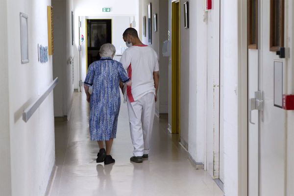 Au Donjon, dans l'Allier, l'EHPAD Les Cordeliers a été provisoirement placé en confinement. Photo d'illustration.