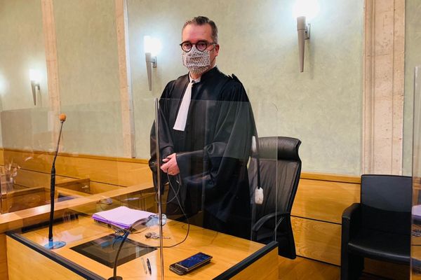 Devant la cour d'assises de l'Aveyron, l'avocat général a demandé une peine de 30 ans de prison contre Alexandre Dainotti accusé du meurtre avec préméditation de Pascal Filoé en septembre 2018.