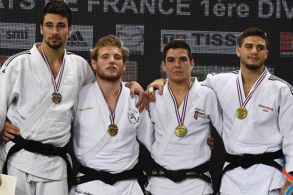 Franck Party (3ème en partant de la gauche), sur le podium des France