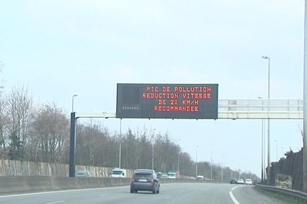 Pour l'instant, il est simplement "recommandé" de diminuer sa vitesse de 20km/h.