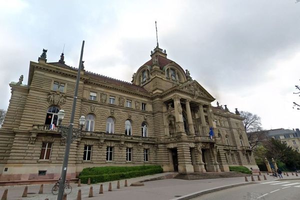 Le siège de la direction régionale des affaires culturelles (Drac) du Grand Est se trouve à Strasbourg. 
