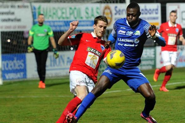 L'US avranches s'est inclinée ce vendredi soir sur le terrain de Bourg-Péronnas 2-0.