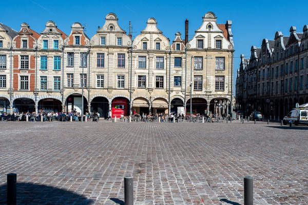 La piétonnisation de la place des Héros, à Arras.