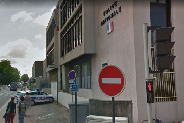 Les policiers de la BSU, brigade de sûreté urbaine, du commissariat de Castres ont mené l'enquête et rapidement interpellé les 5 agresseurs.