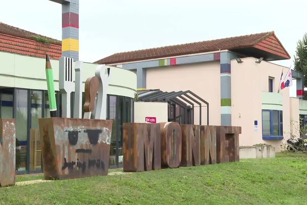 C'est la deuxième fois qu'une enseignante du lycée Jean Monnet de Libourne reçoit des menaces de mort.