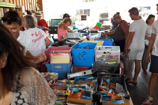 vente de fournitures scolaires à prix cassés