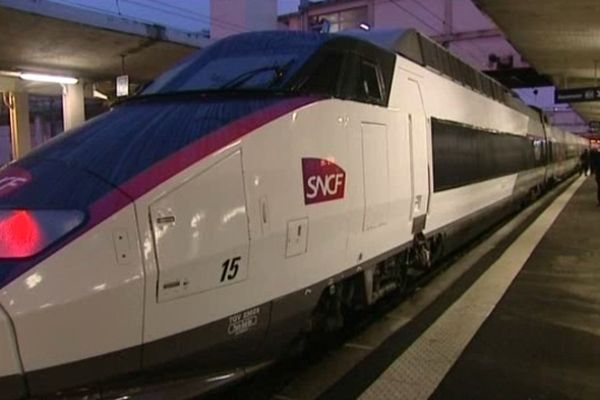 Un TGV Rhin-Rhône le 11 décembre 2011 à Mulhouse