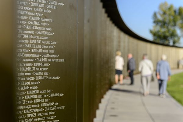 L'Anneau de la mémoire commémore les noms de 580 000 soldats décédés durant la Grande Guerre