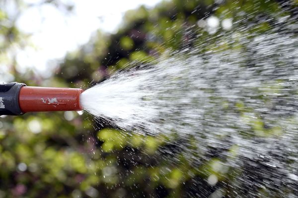 Les nappes souterraines se rechargent lentement en ce début avril. Pour éviter d'aggraver la situation, il est recommandé de réduire sa consommation d'eau.