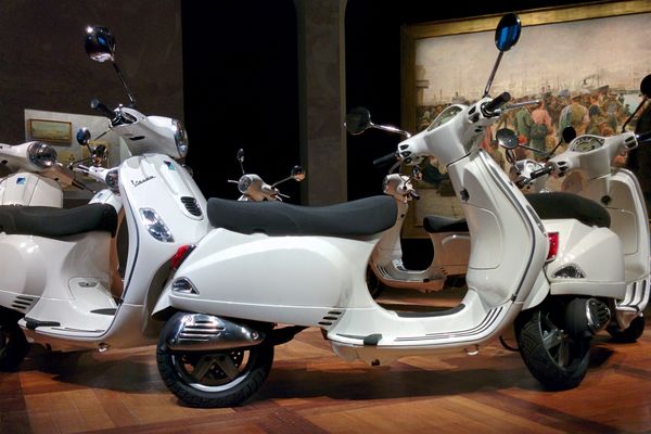 Huit Vespa Piaggio ("Vacanze romane", Moataz Nasr, 2013)