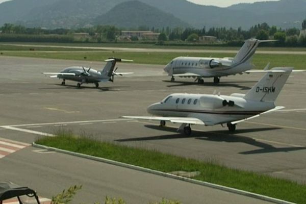 L' Ampico a décollé de l'aéroport de Cannes-Mandelieu, hier, en milieu d'après-midi.