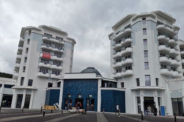 Après deux ans de travaux, le nouveau resort thermal de Châtel-Guyon dans le Puy-de-Dôme ouvre le 1er août.