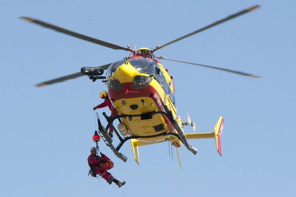 Une dizaine de pompiers étaient mobilisés ainsi que quatre véhicules pour porter secours aux deux randonneuses.