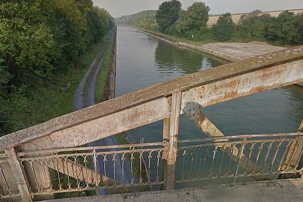 Les corps d'une femme et de son époux ont été retrouvés dans le canal du Nord, à Hermies.