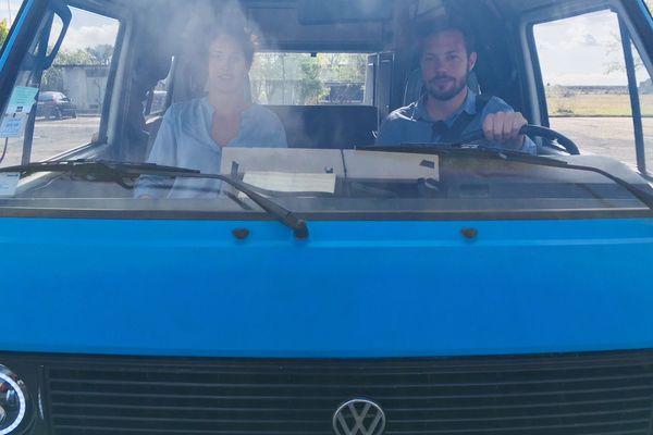 Un Van diesel transformé en van électrique pour un tour du monde de deux ans.