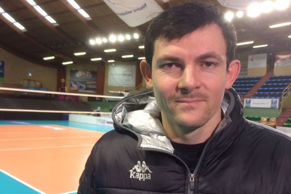 Baptiste Geiler, réceptionneur-attaquant et pièce maîtresse de l'équipe poitevine de volley-ball.