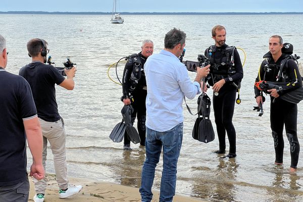 Tanguy  Scoazec, Guillaume Decaix et Olivier Riou pendant le tournage de Noa sur Mer consacré à la plongée sous-marine