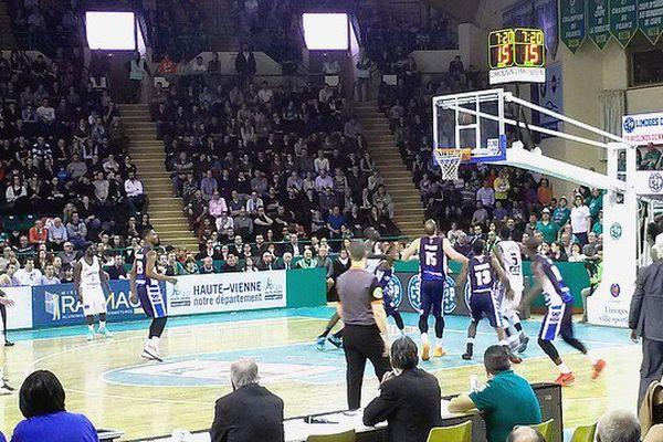 Le Limoges CSP s'impose logiquement face à Gravelines-Dunkerque 87-83