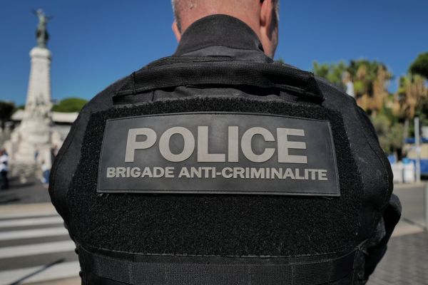 La brigade anti-criminalité est intervenu dans un appartement loué du centre-ville de Tours (Indre-et-Loire).