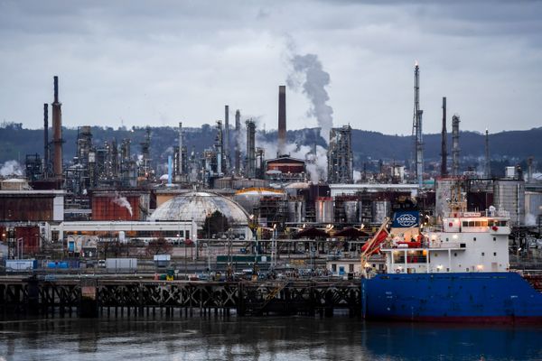 Un incendie s'est déclenché sur le site industriel ExxonMobil, lundi 11 mars à Port-Jérôme-sur-Seine.