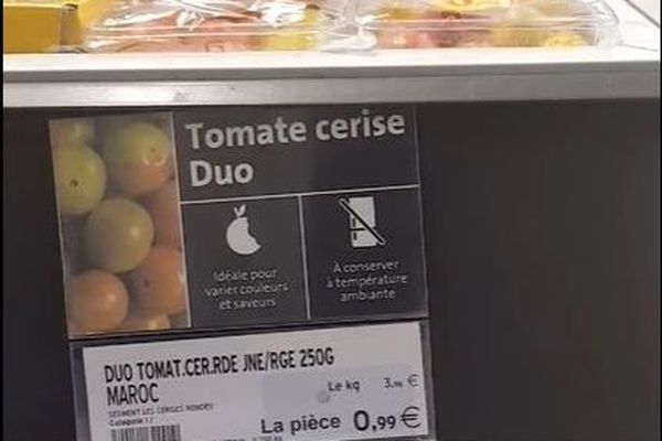 François Kerscaven a publié sur sa page Facebook l'origine des légumes importés dans ce supermarché de Saint-Pol de Léon (Finistère) où Emmanuel Macron était venu quelques jours auparavant