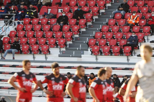 Les joueurs du club de rugby de Toulon ont accepté de prolonger jusqu'à la fin de la saison la baisse des salaires.