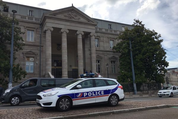 Dernier jour du procès de l'affaire Mehdi Fakir, aux Assises de la Haute-Vienne, à Limoges.