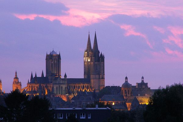 Couleurs du soir à Coutances.