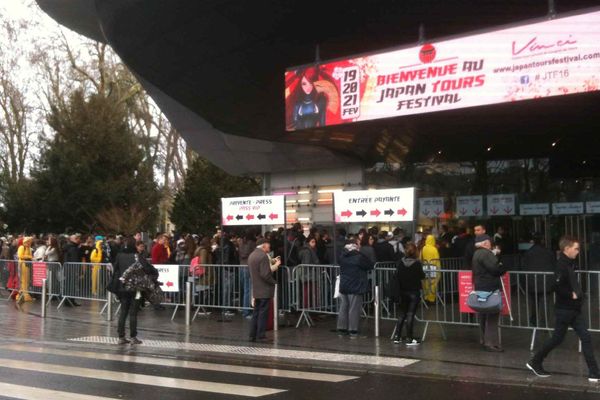 L'entrée du Centre international de congrès de Tours qui accueille le Japan Tours Festival, le 20 février 2016.