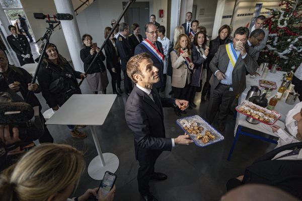 Le président Emmanuel Macron était attendu dans la cité phocéenne début février pour évoquer le volet transports du plan Marseille en Grand.