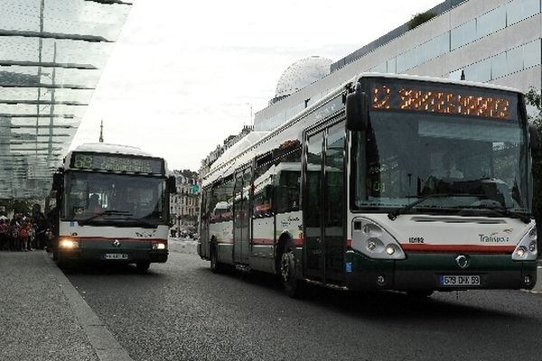 Des bus du réseau Transpole à Lille