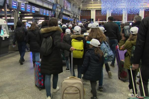 5 000 enfants au départ des gares parisiennes. La moitié en direction de Lyon