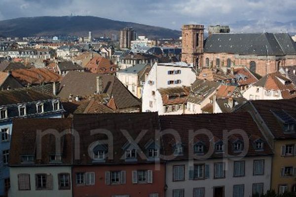 Christophe Grudler (MODEM)  l'emporte sur Damien Meslot (UMP). C'était l'un des duels entre personnalités politiques en Franche-Comté.