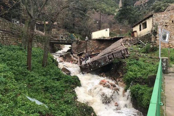 A Ocana, cette terrasse s'est effondrée en raison des crues, le 22 décembre dernier. 