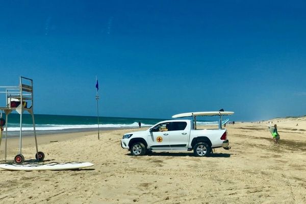 Mirador des nageurs sauveteurs à la plage des Bourdaines à Seignosse