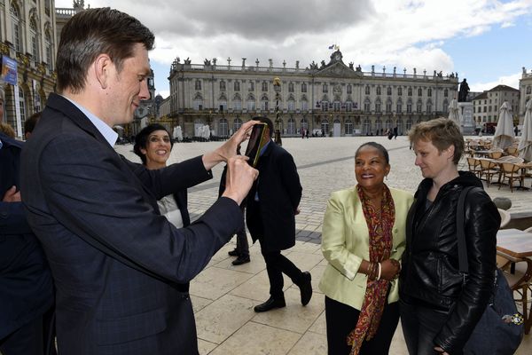 En 2017, Christiane Taubira, était venue soutenir Chaynesse Khirouni lors des élections législatives à Nancy. Pas de politique ce week-end, ou très peu, elle présidera le Livre sur la Place 2023.