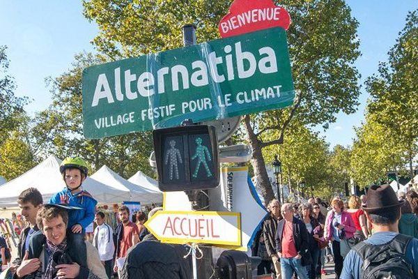 Le mouvement citoyen Alternatiba place de la République, à Paris - 27 septembre 2015