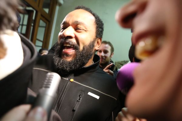 Dieudonné jugé ce mardi devant le tribunal correctionnel de Chartres (Eure-et-Loir)