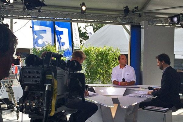 Le plateau de France 3 pour les émissions spéciales réalisées en direct du village des jeux Equestres Mondiaux 2014 