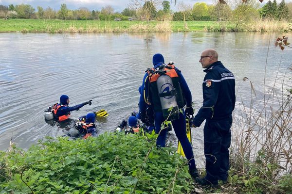 Un corps sans vie a été retrouvé par les plongeurs de la gendarmerie dans l'Ill à Strasbourg