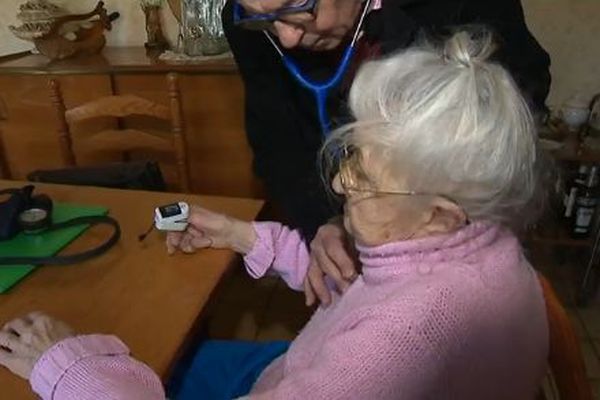 Les déserts médicaux : un casse-tête pour les populations rurales... et des médecins encore en exercice de plus en plus âgés